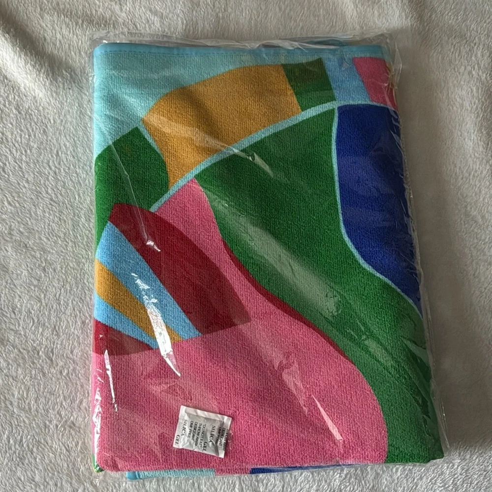 Kate Spade beach towel (NWT)